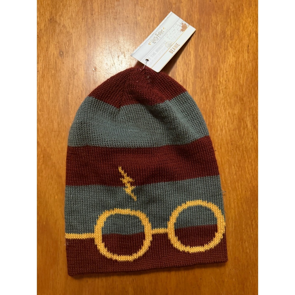 Harry Potter Accessory Lot Gryffindor Scarf Hogwarts Hat Beanie 4pc Set - Picture 4 of 7